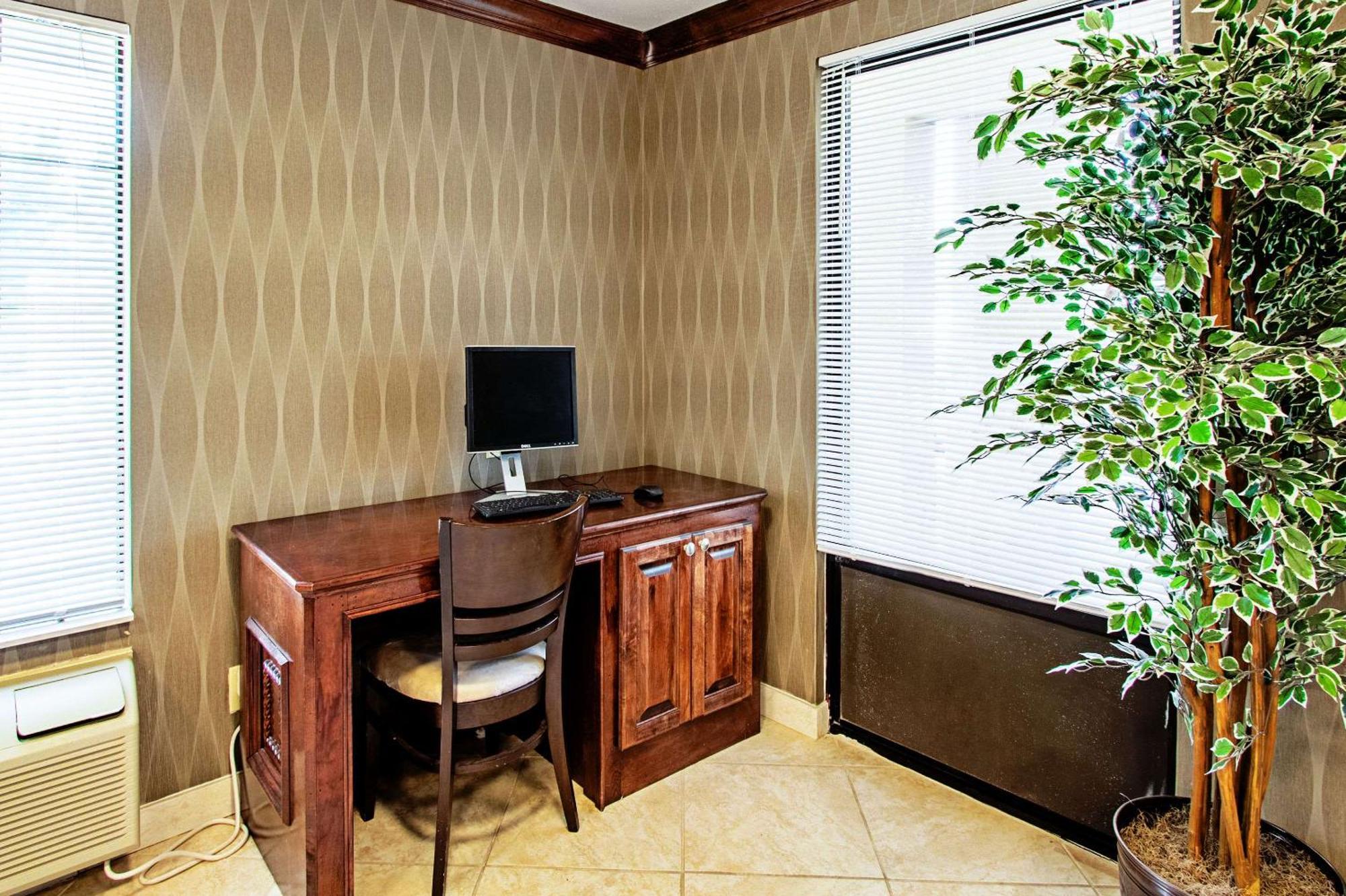 Super 8 By Wyndham Jackson Ms Otel Dış mekan fotoğraf