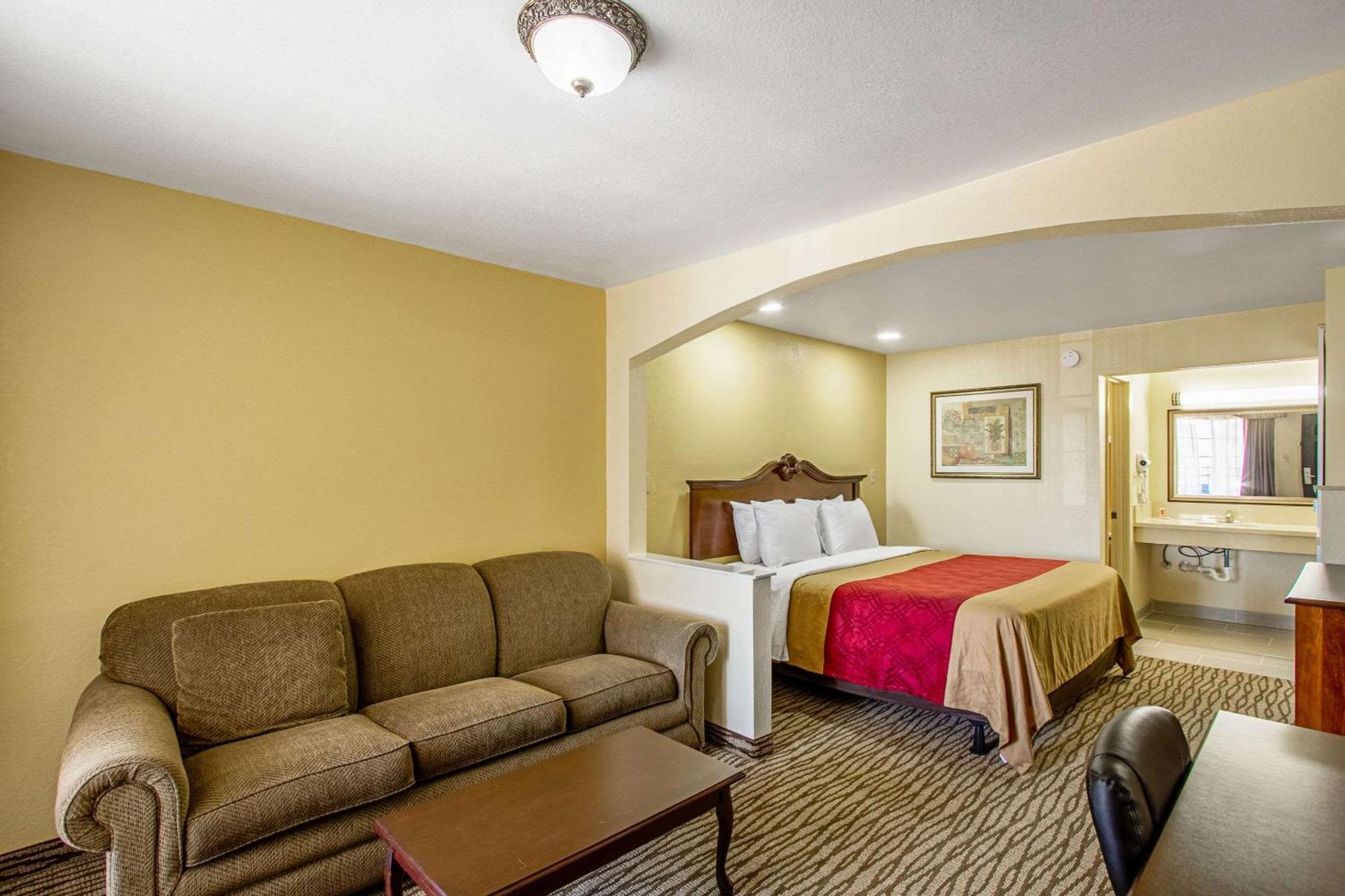 Super 8 By Wyndham Jackson Ms Otel Dış mekan fotoğraf