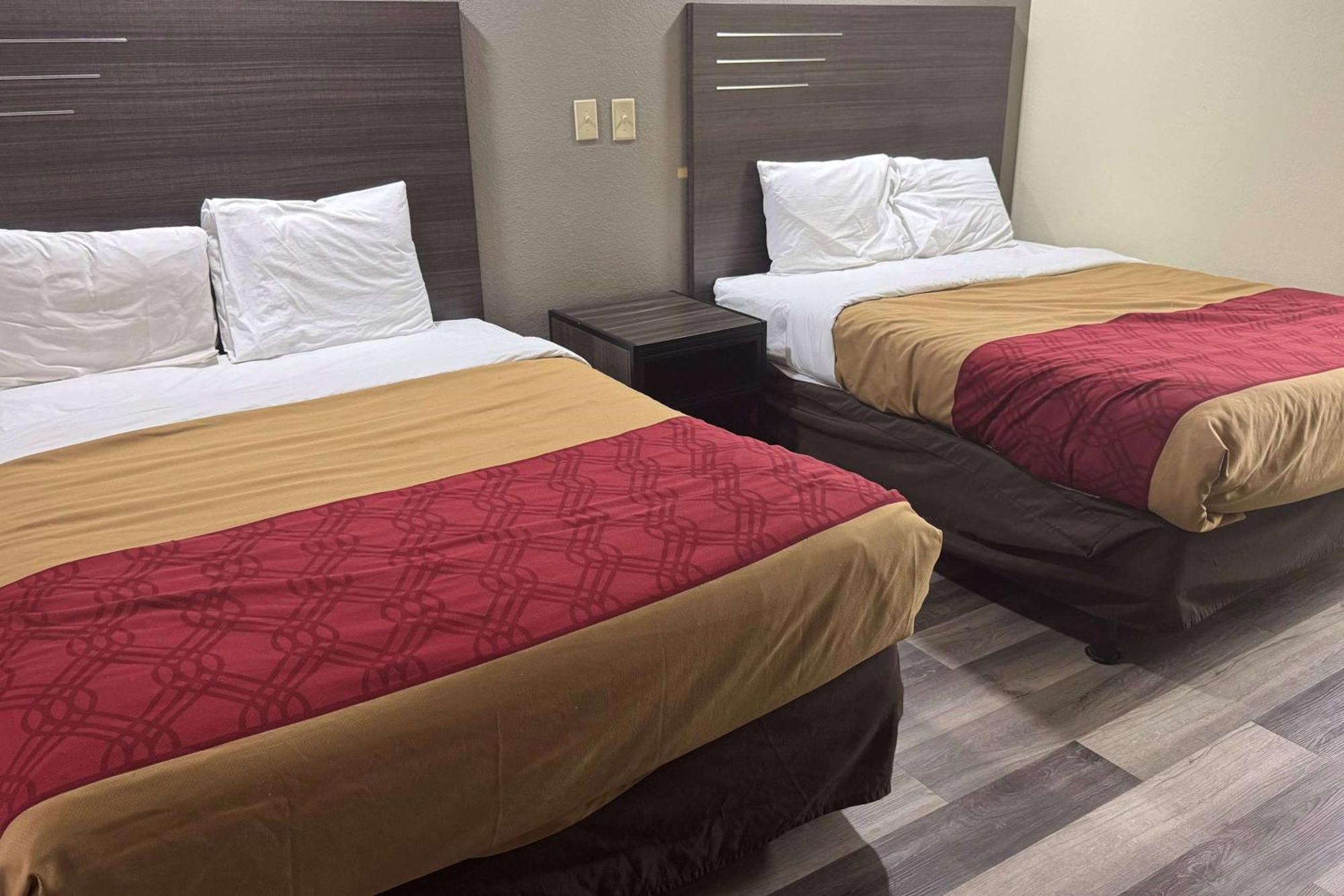 Super 8 By Wyndham Jackson Ms Otel Dış mekan fotoğraf