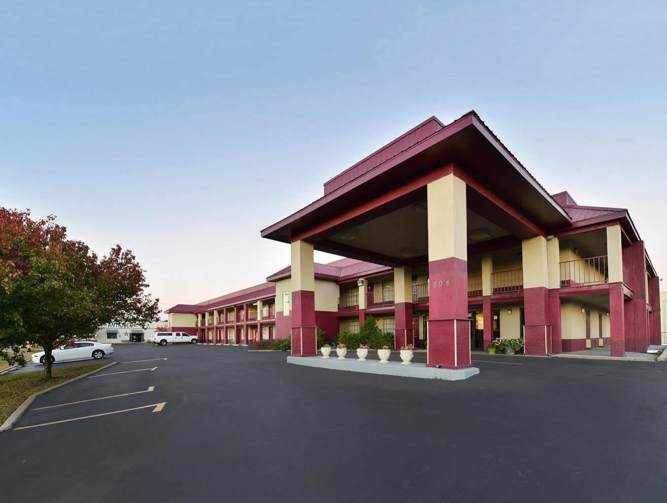 Super 8 By Wyndham Jackson Ms Otel Dış mekan fotoğraf