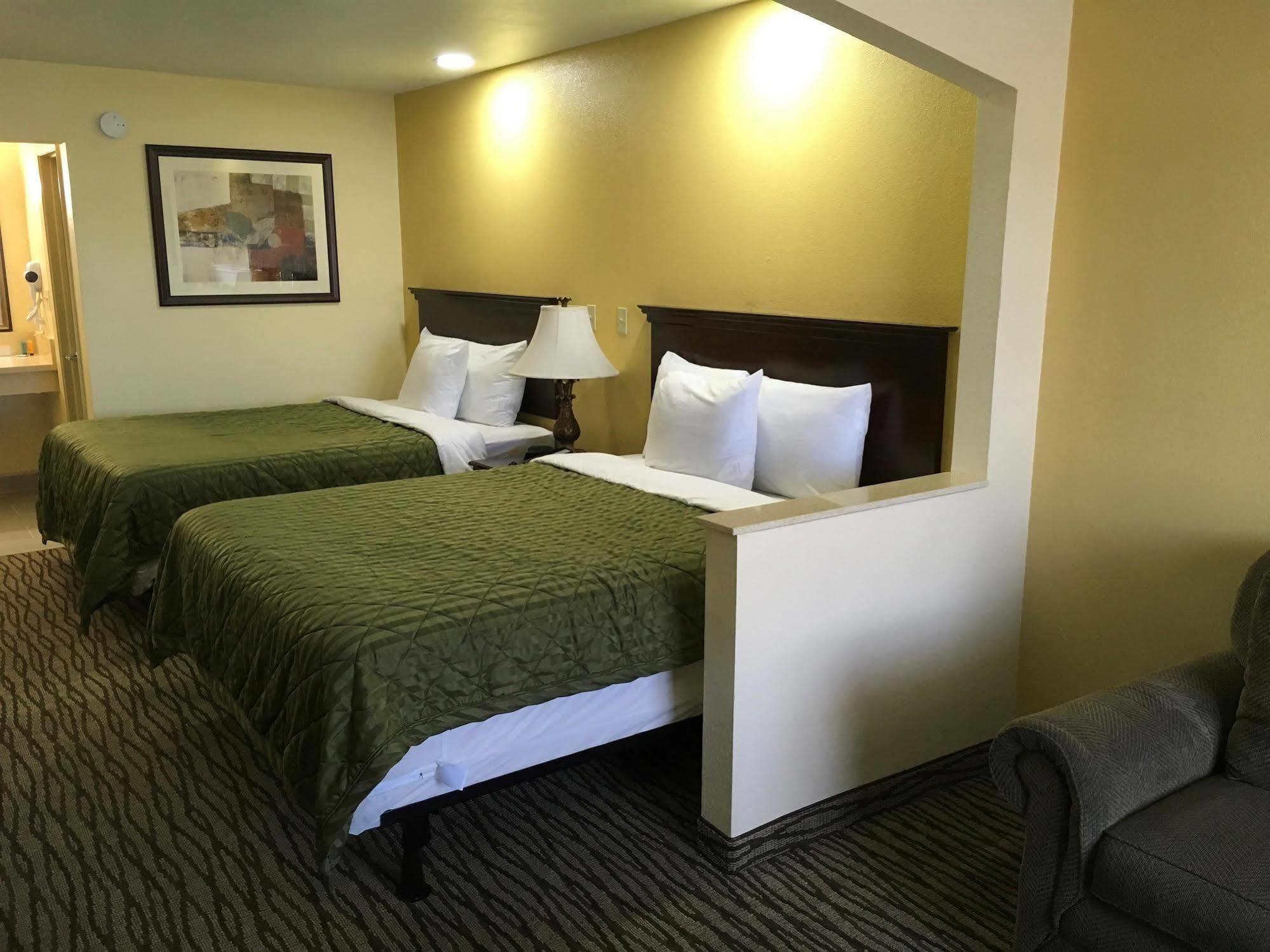 Super 8 By Wyndham Jackson Ms Otel Dış mekan fotoğraf